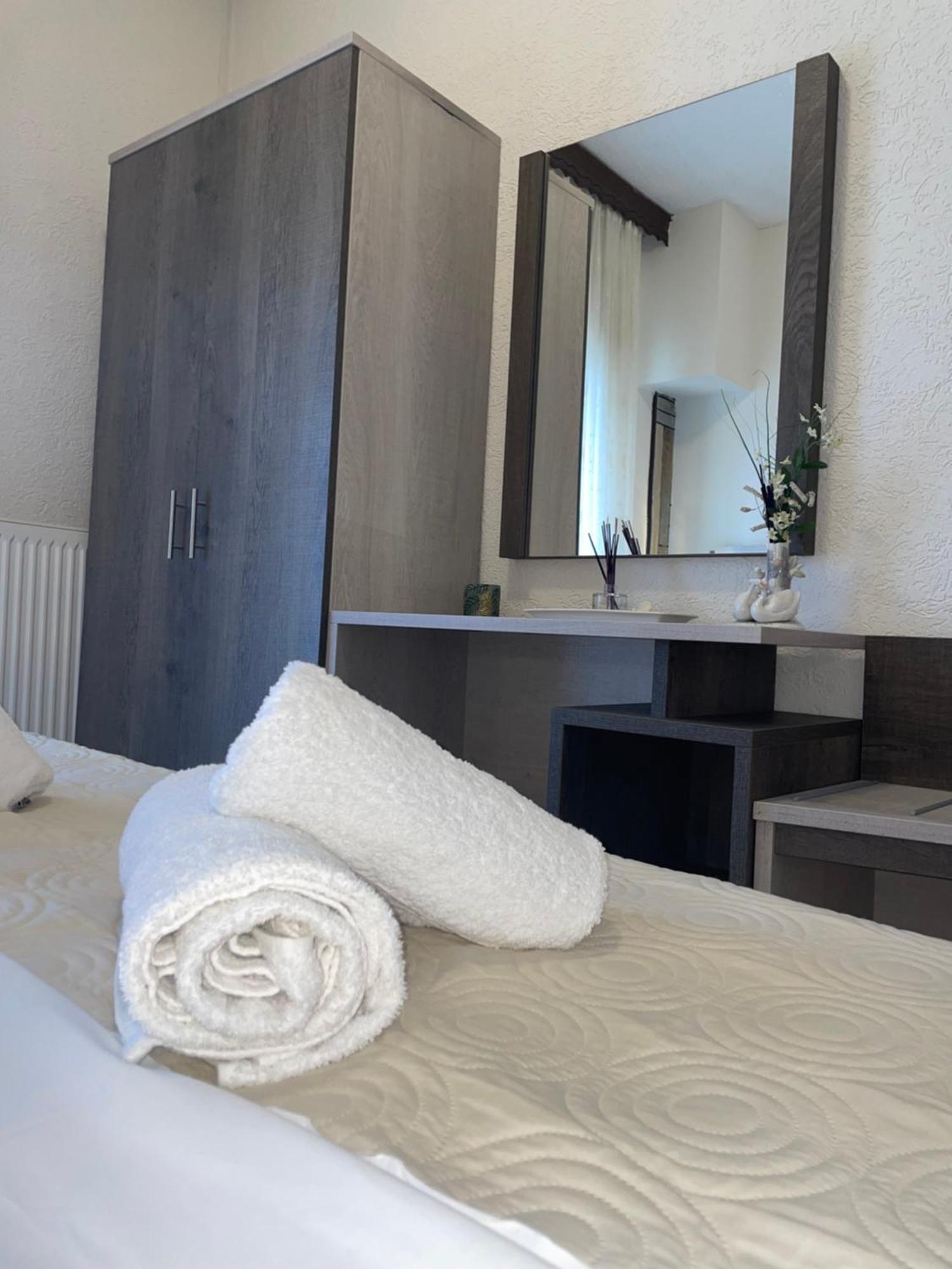 Maria Apartments Paralia Dionysiou Ngoại thất bức ảnh